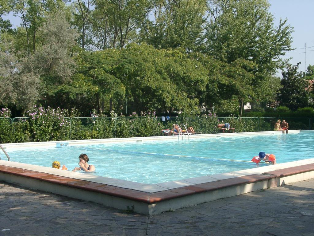 Residence 3 D Lido di Spina Zewnętrze zdjęcie