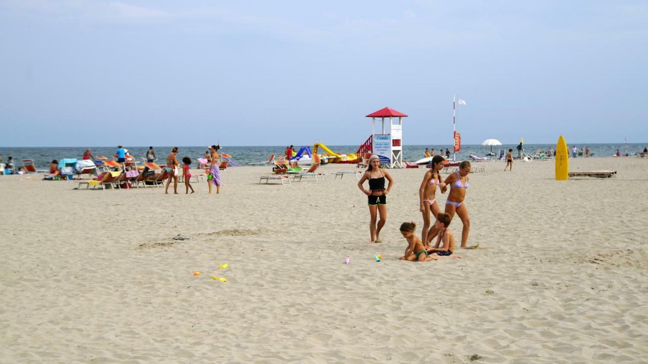Residence 3 D Lido di Spina Zewnętrze zdjęcie