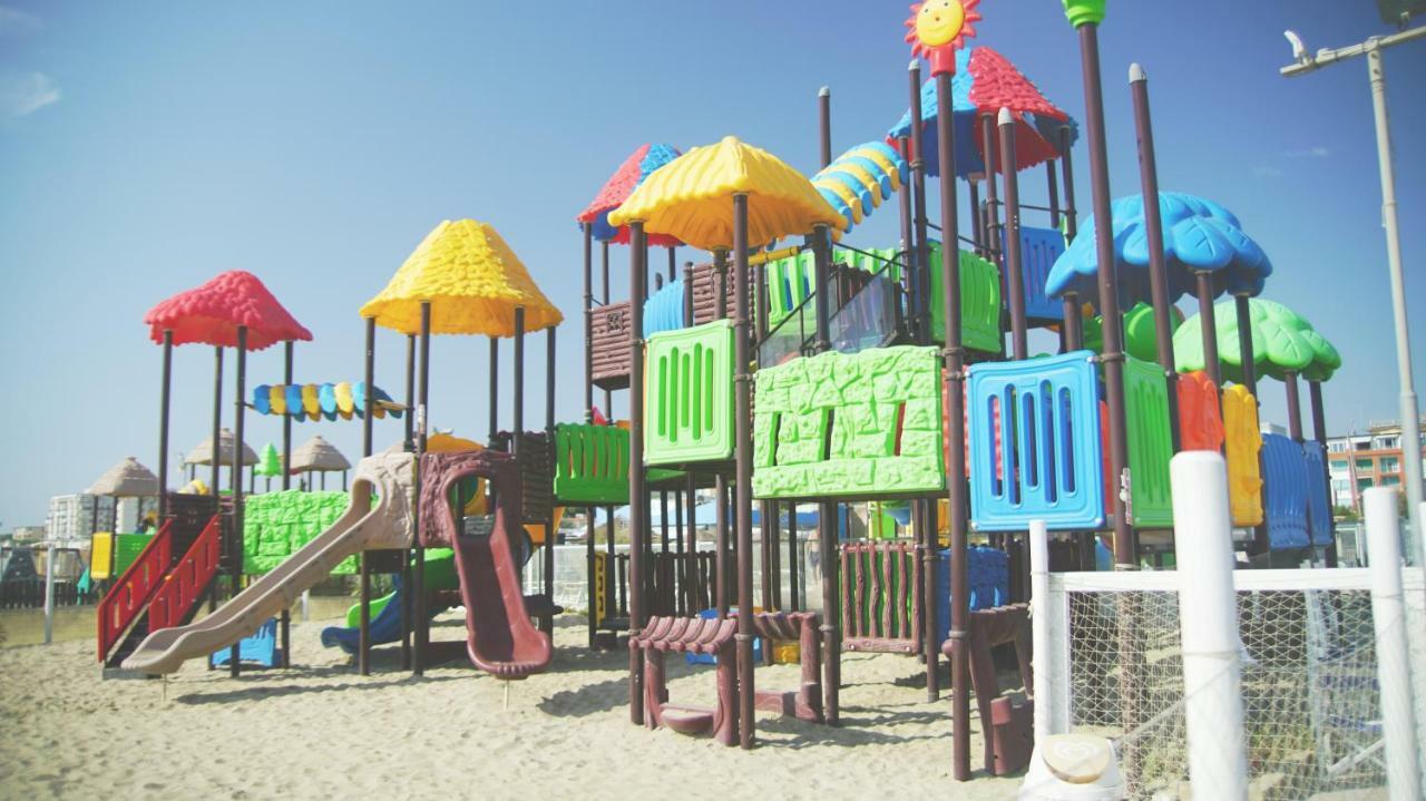 Residence 3 D Lido di Spina Zewnętrze zdjęcie